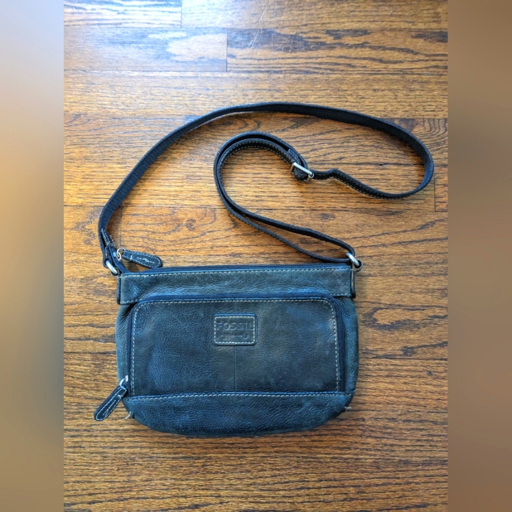 Fossil Black Pebbled Leather Purse - SIX pockets! 10"x7"x2 - Cross-body